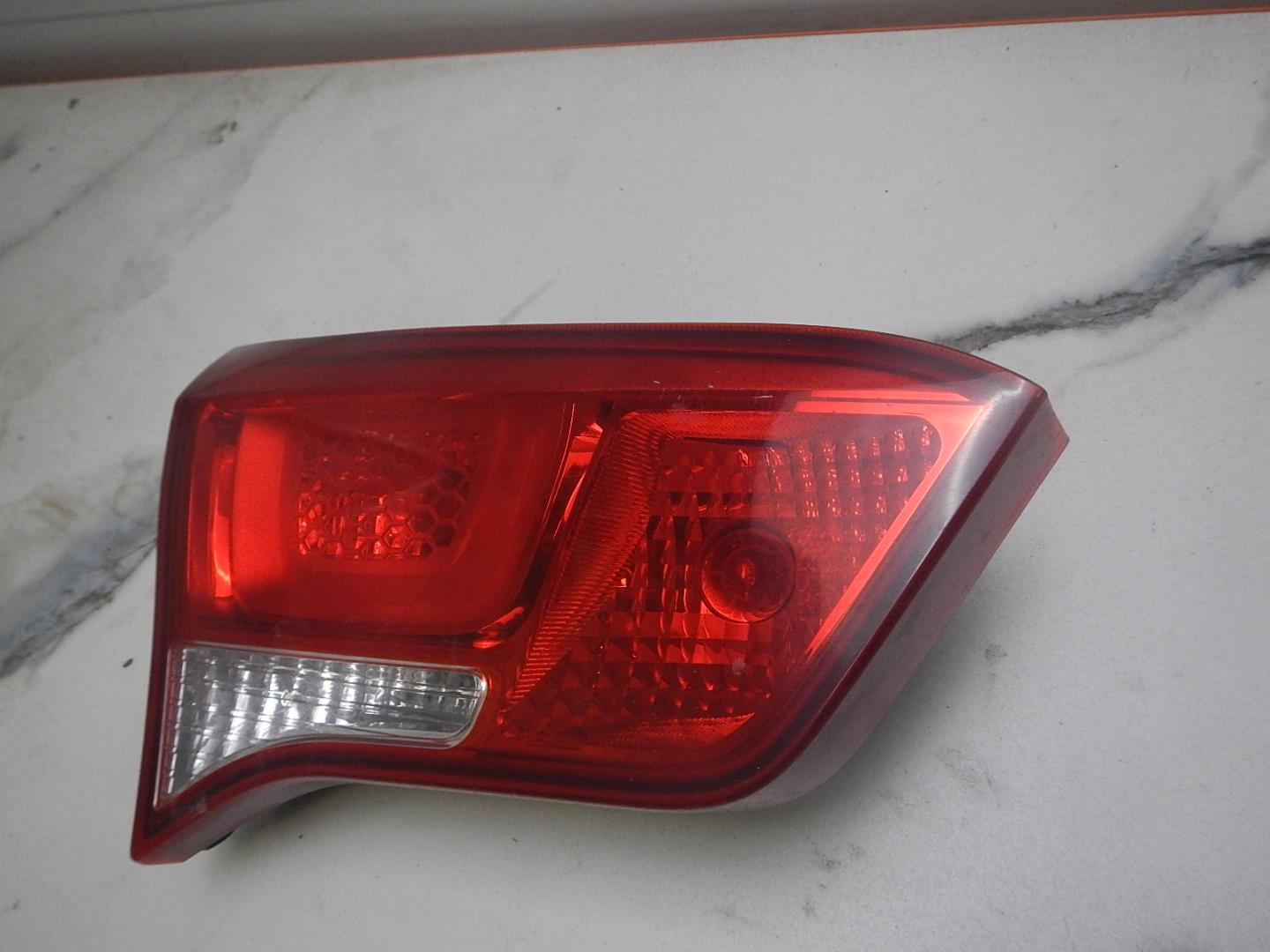 Фонарь задний внутренний левый