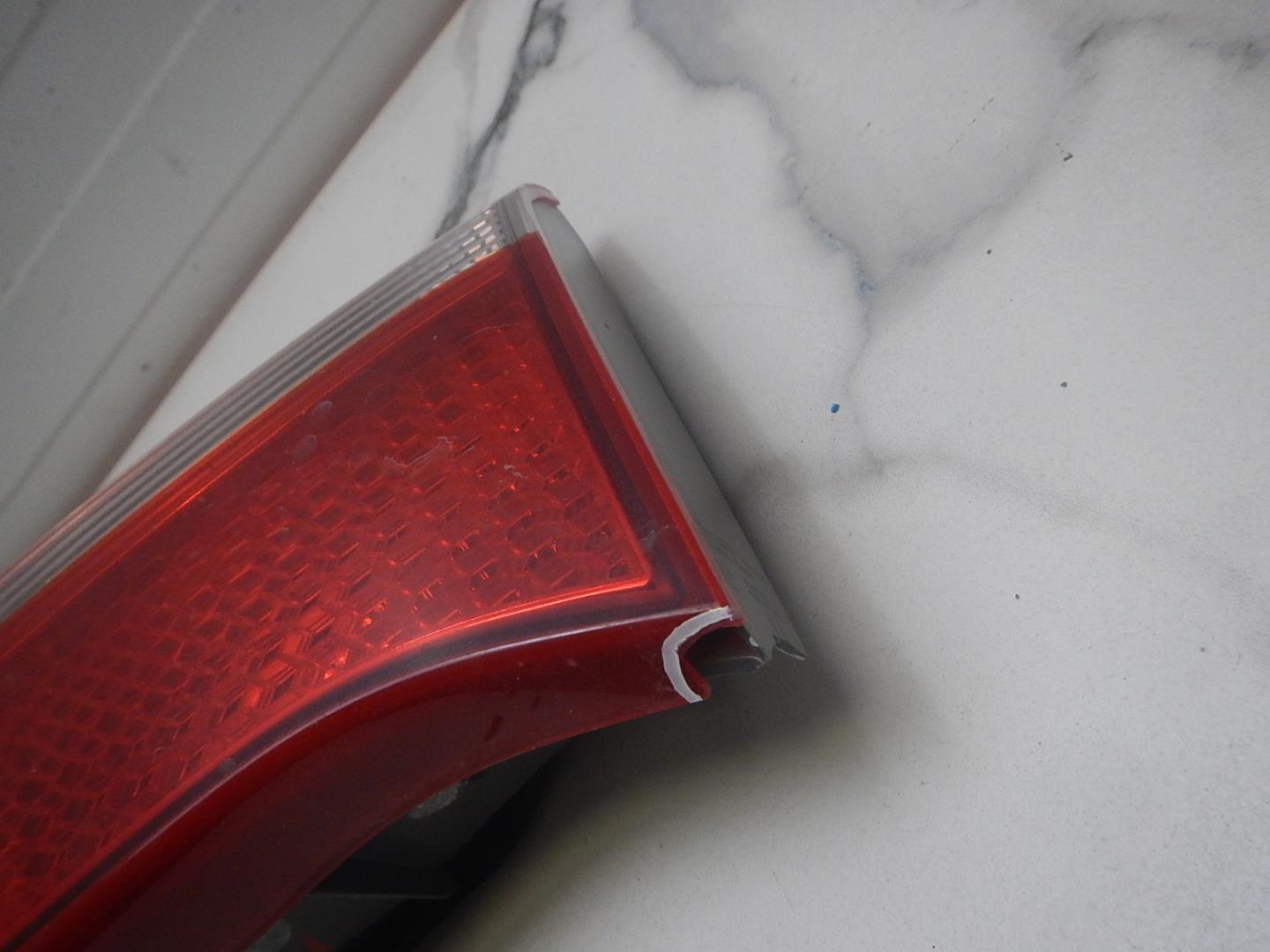 Фонарь задний внутренний правый