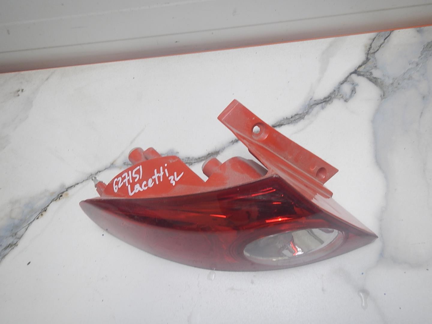 Фонарь задний левый