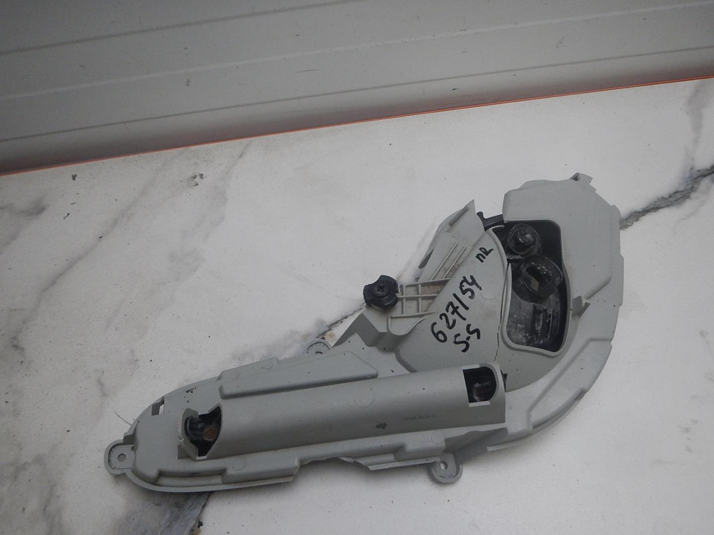 Фара противотуманная правая