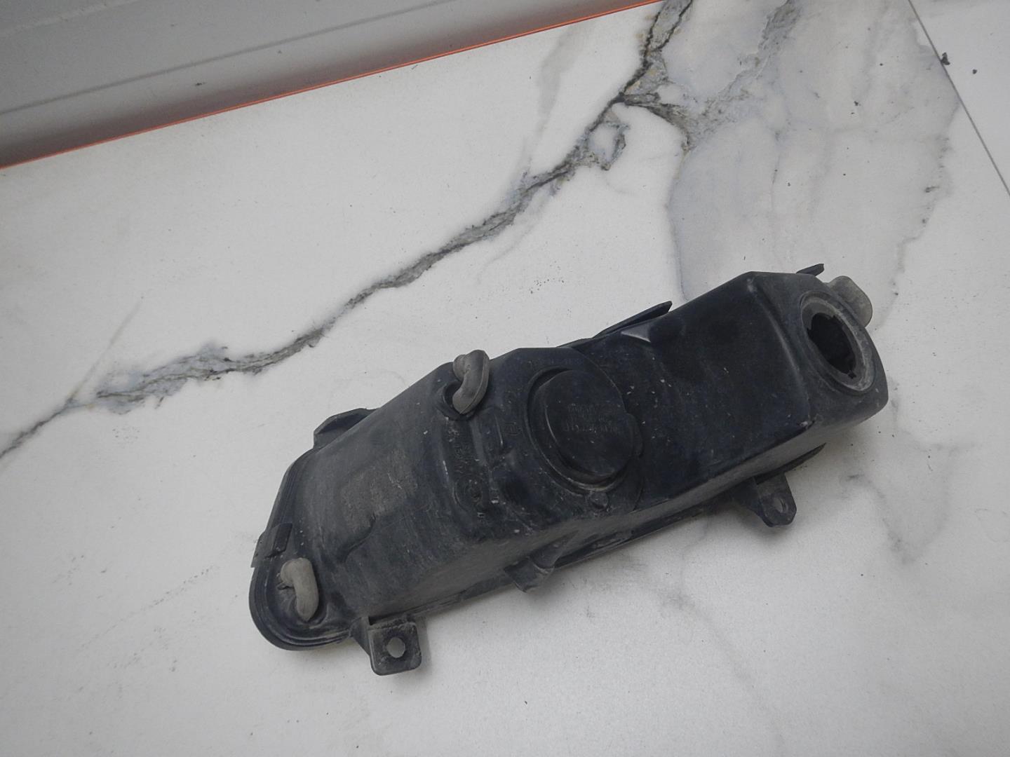 Фара противотуманная правая