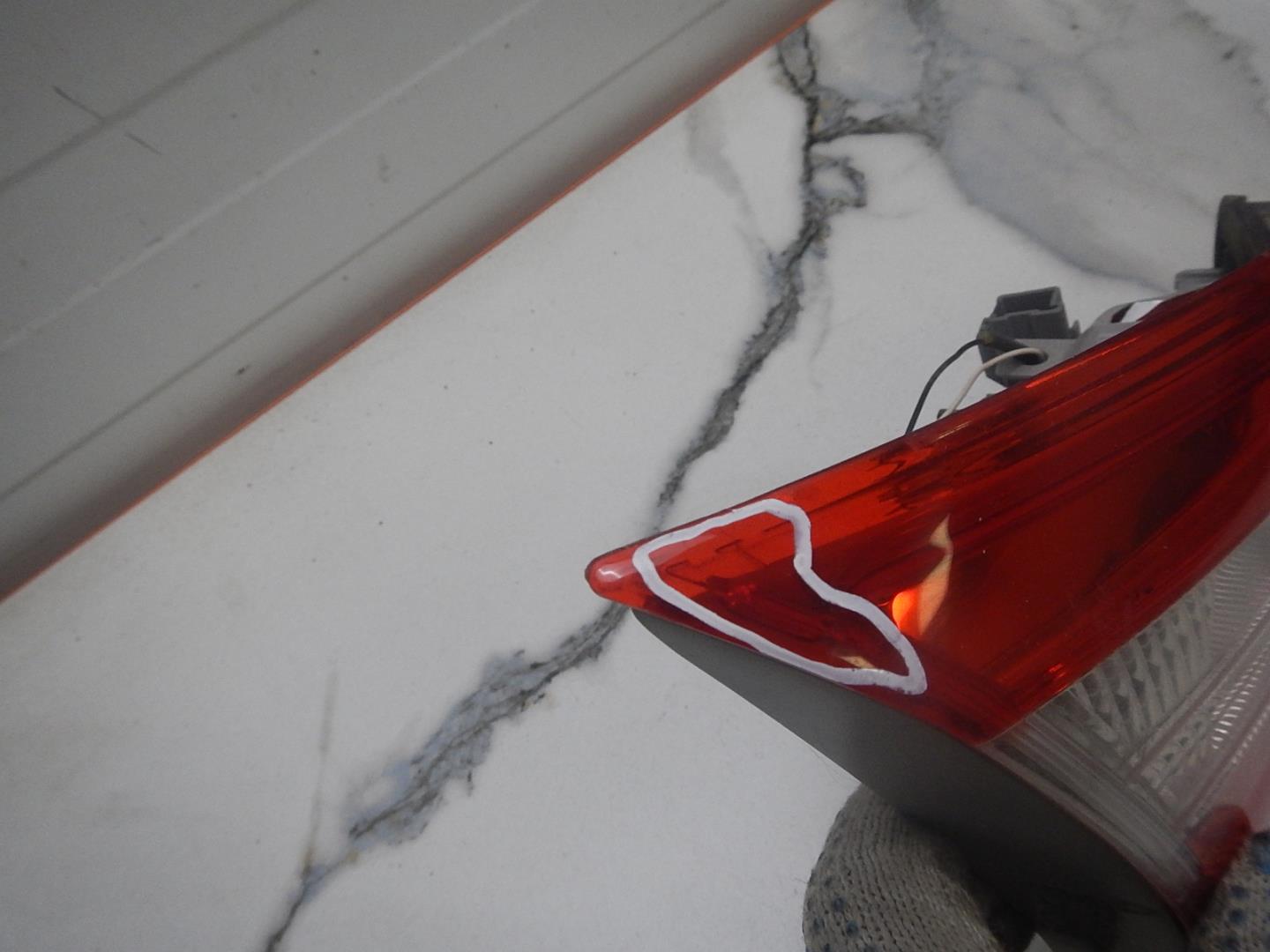 Фонарь задний внутренний левый