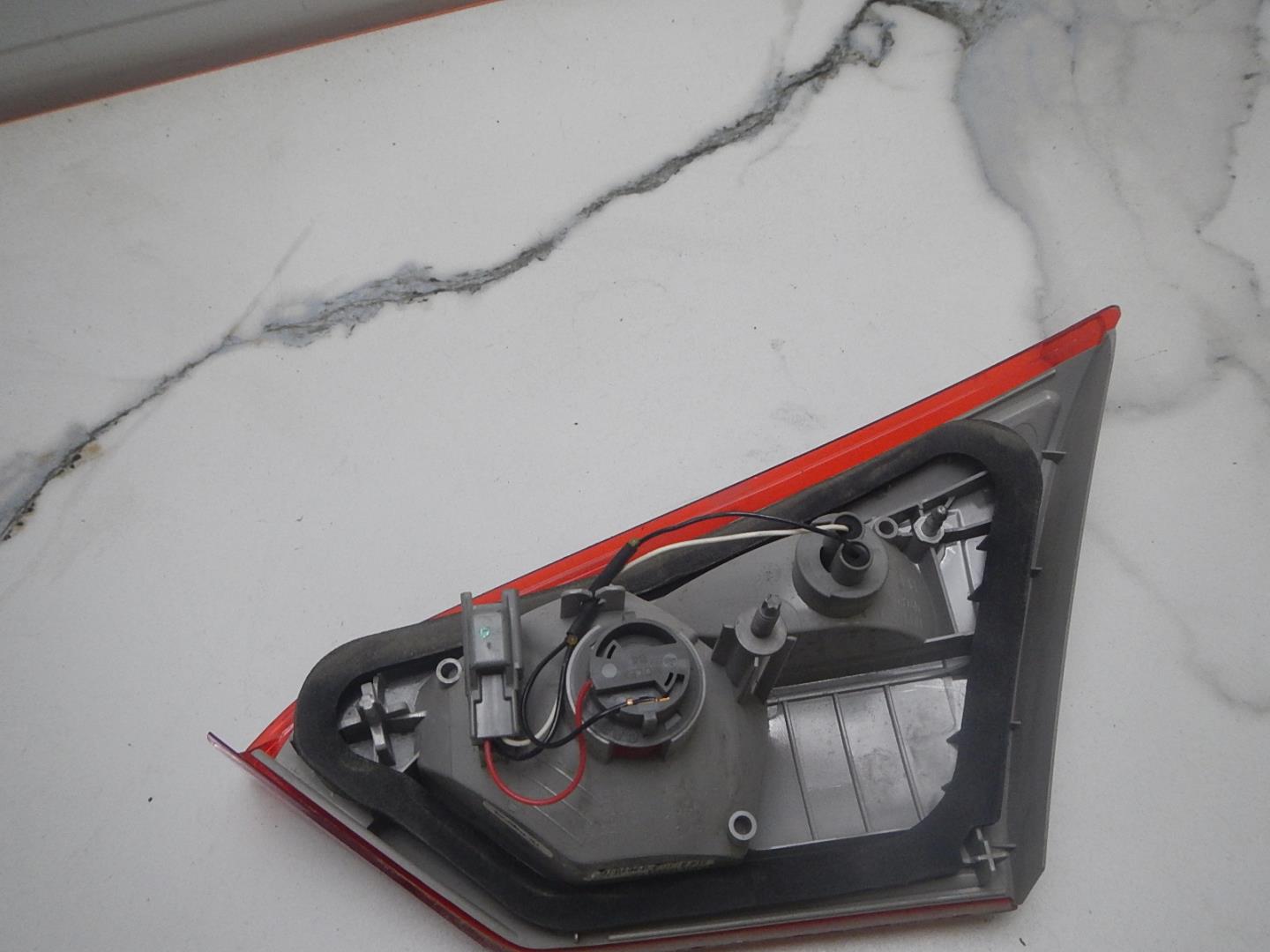 Фонарь задний внутренний левый