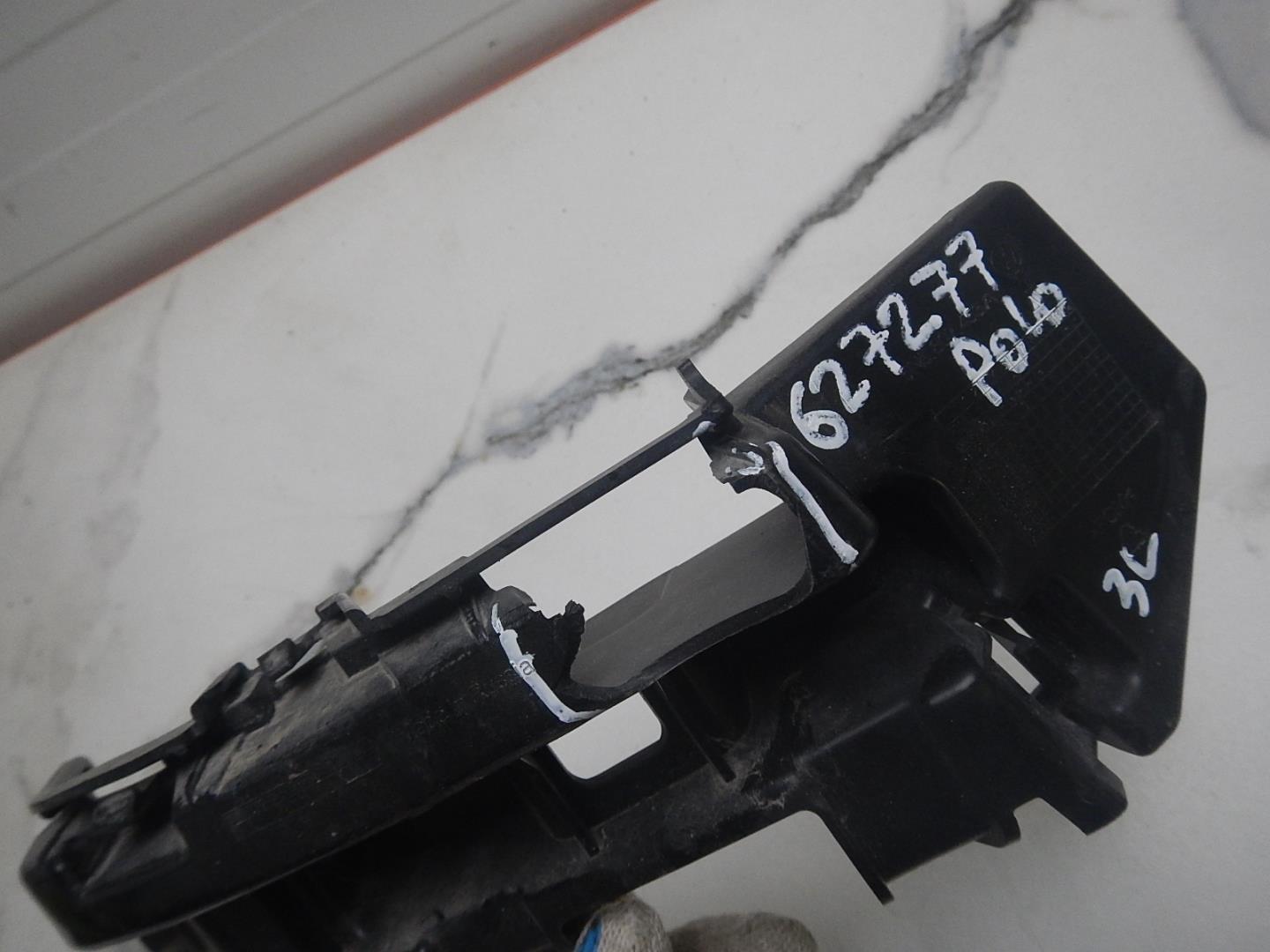 Кронштейн заднего бампера левый