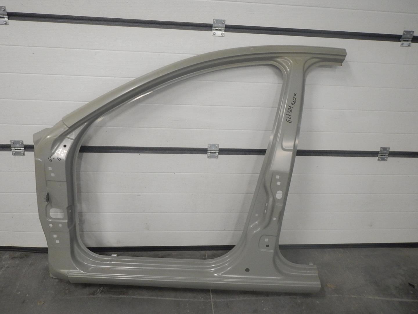 Кузовной элемент