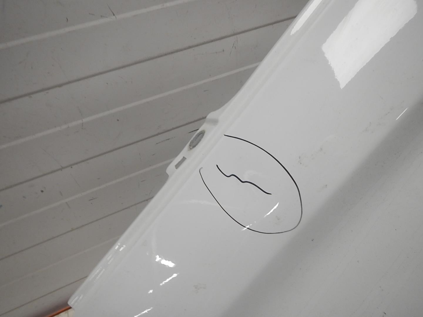 Крыло переднее левое