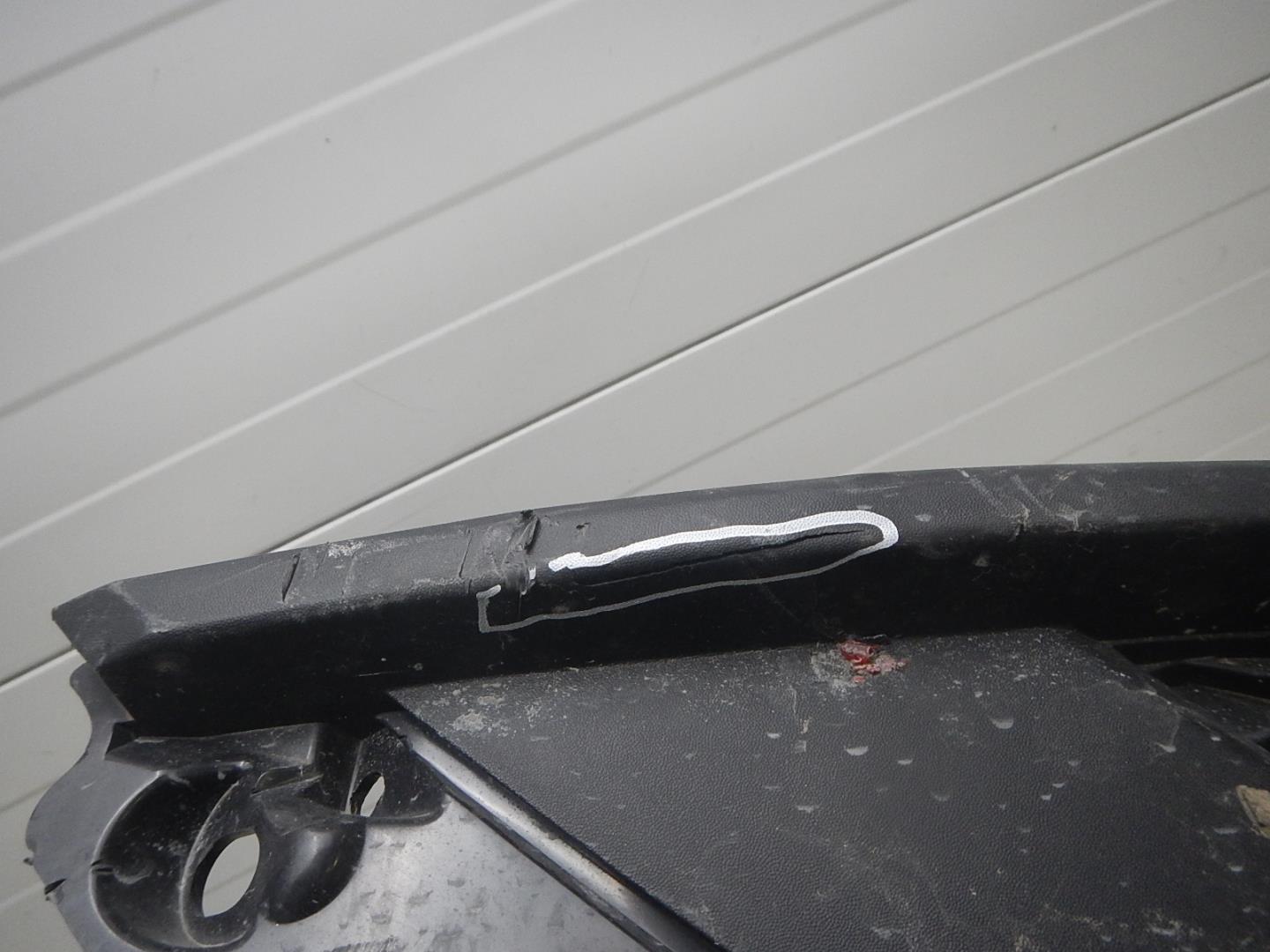 Решетка в бампер левая