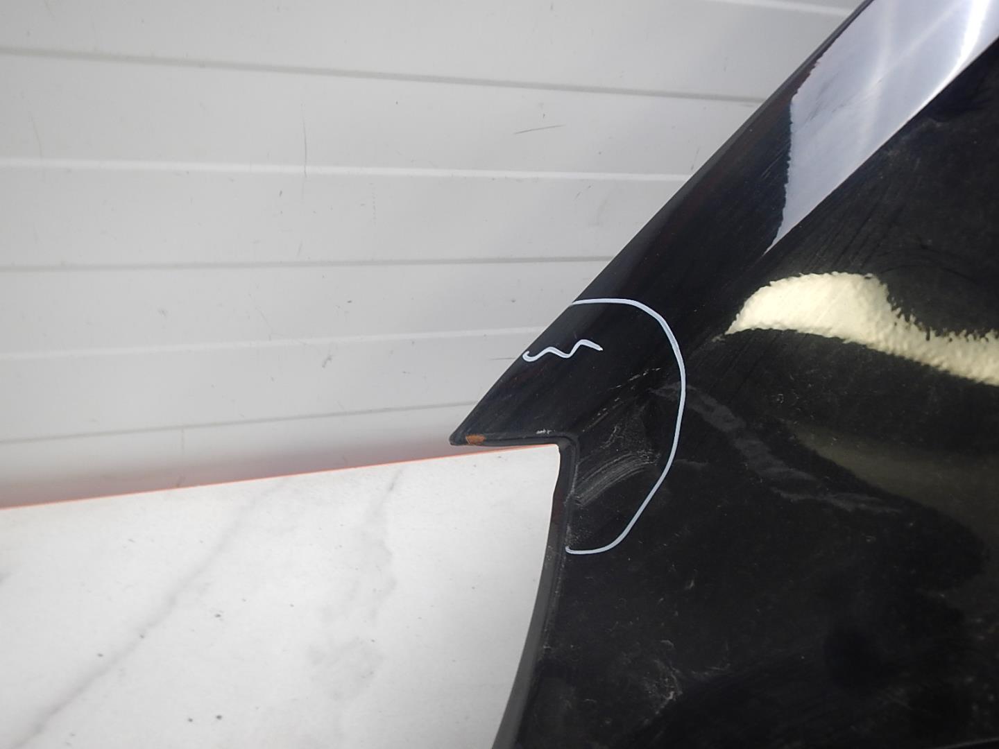 Крыло переднее левое