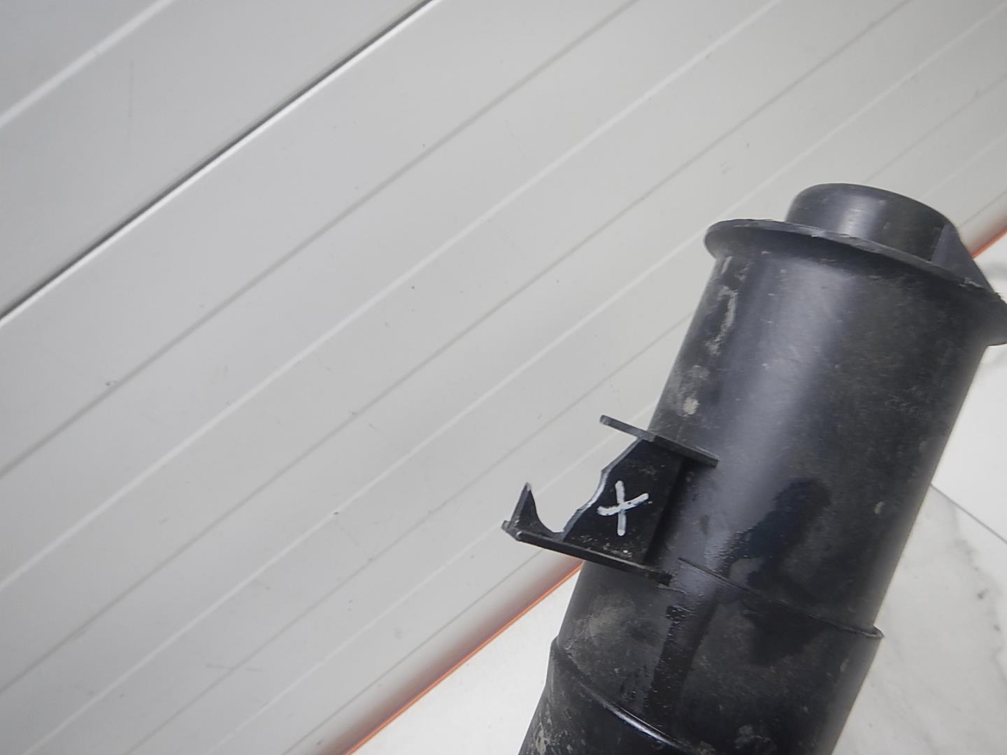 Патрубок воздушного фильтра