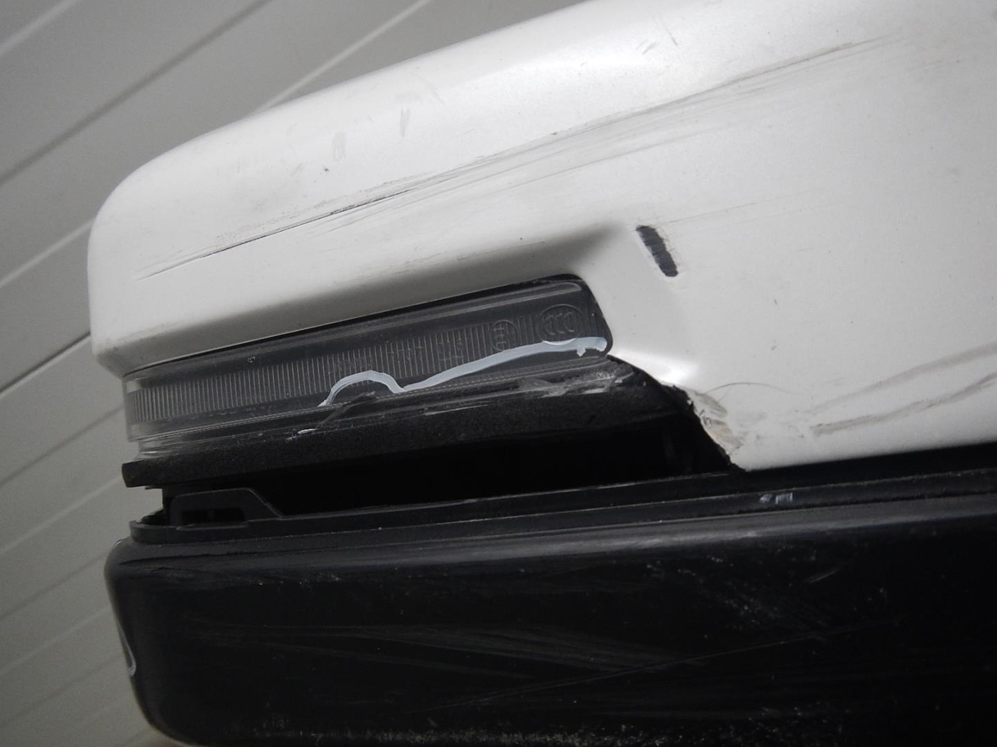 Зеркало правое электрическое