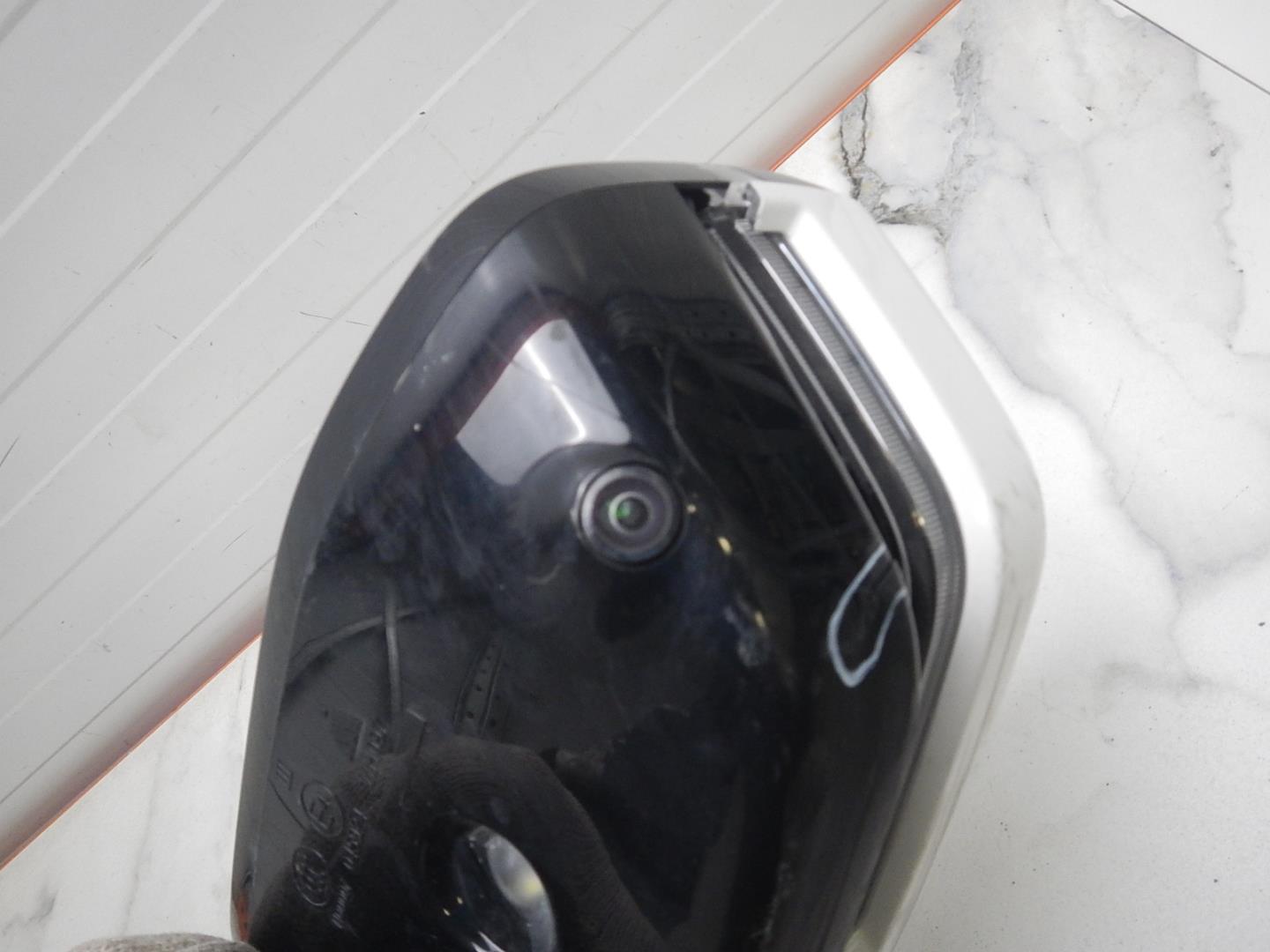 Зеркало правое электрическое