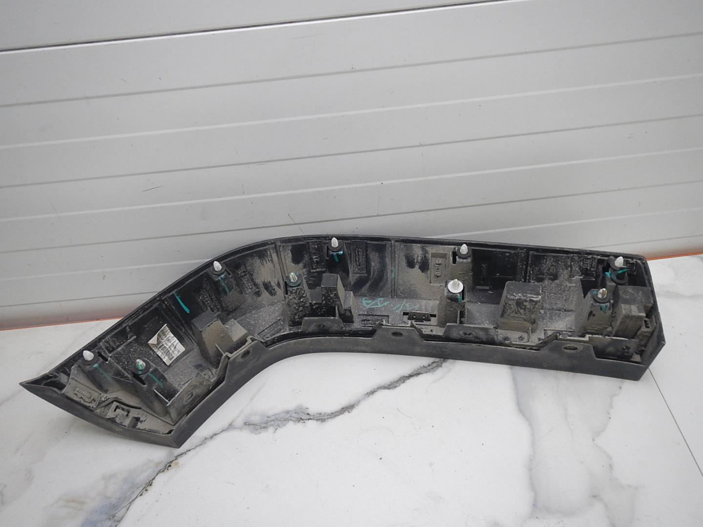 Накладка на крыло