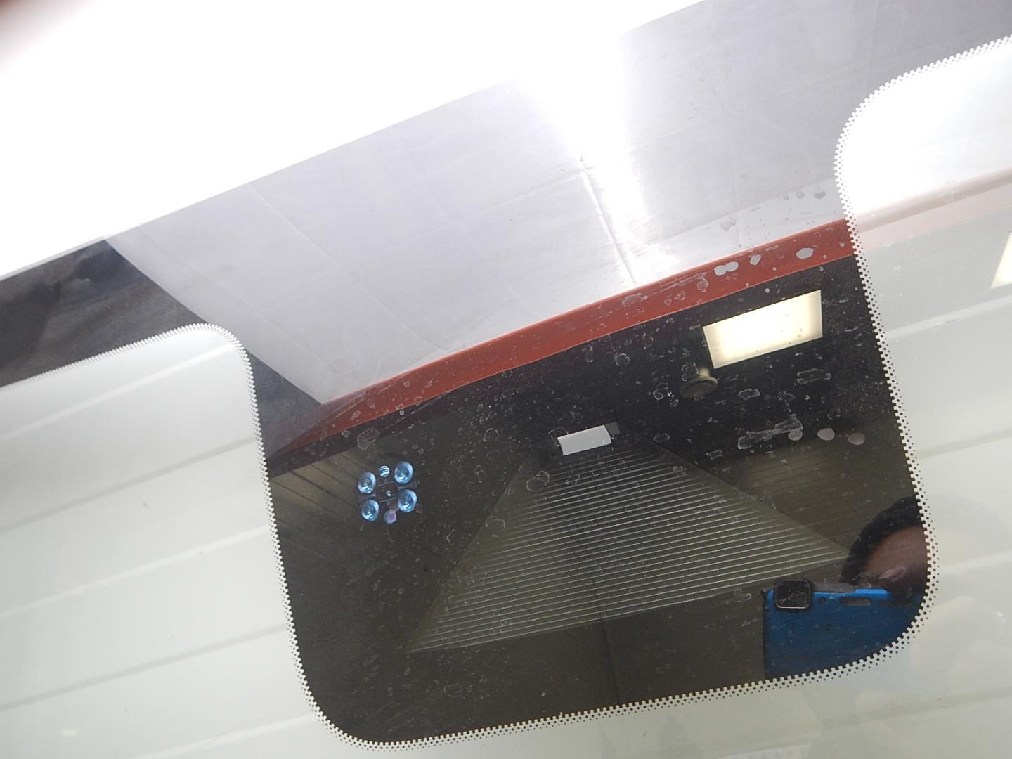 Стекло лобовое (ветровое)