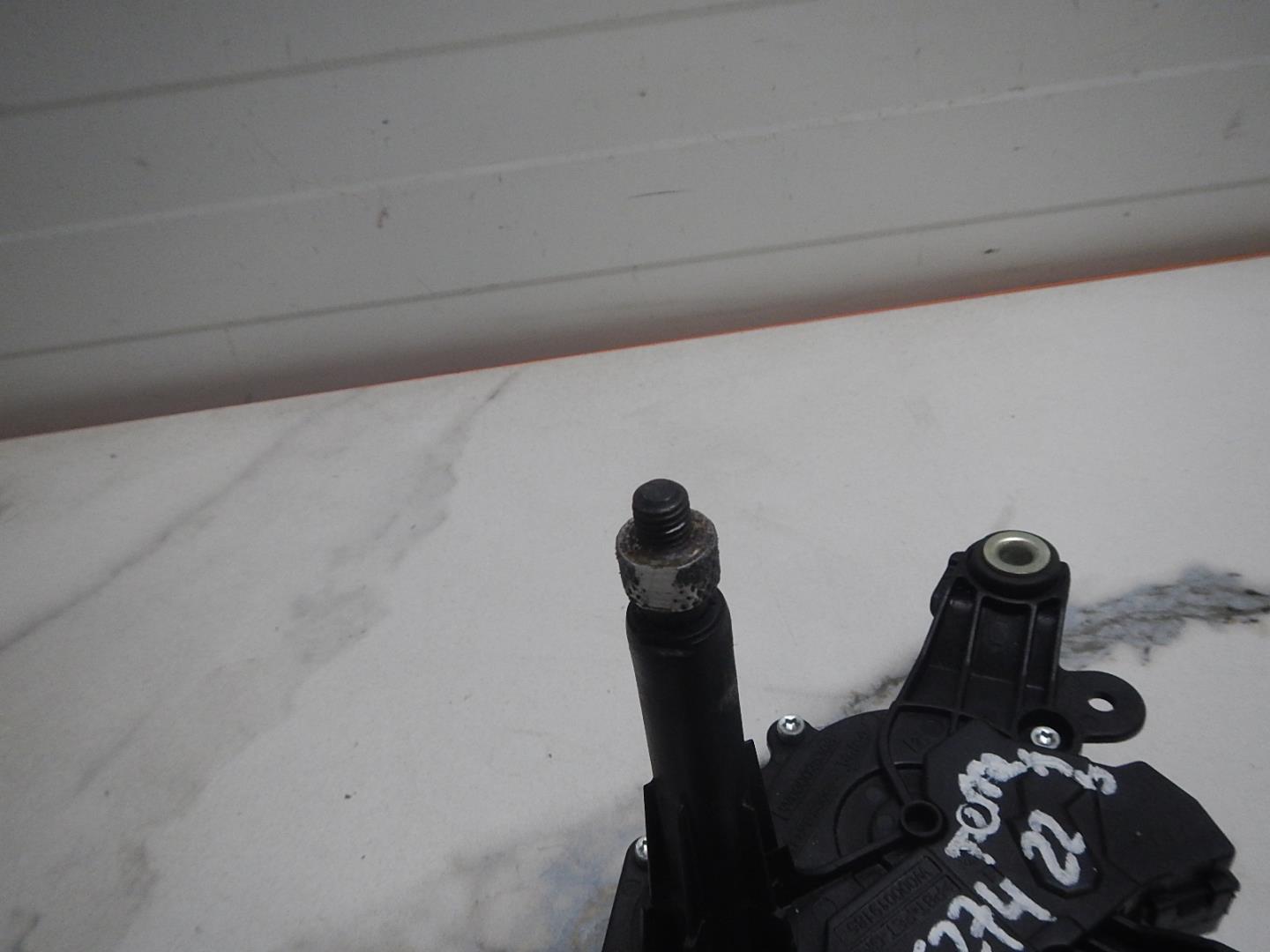 Моторчик стеклоочистителя задний