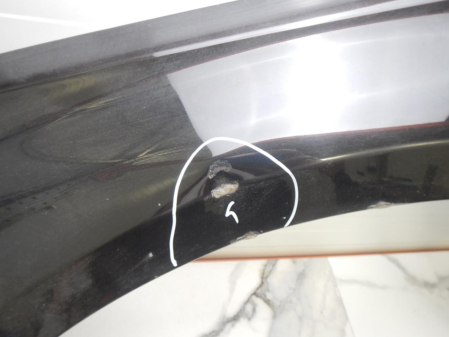 Крыло переднее левое