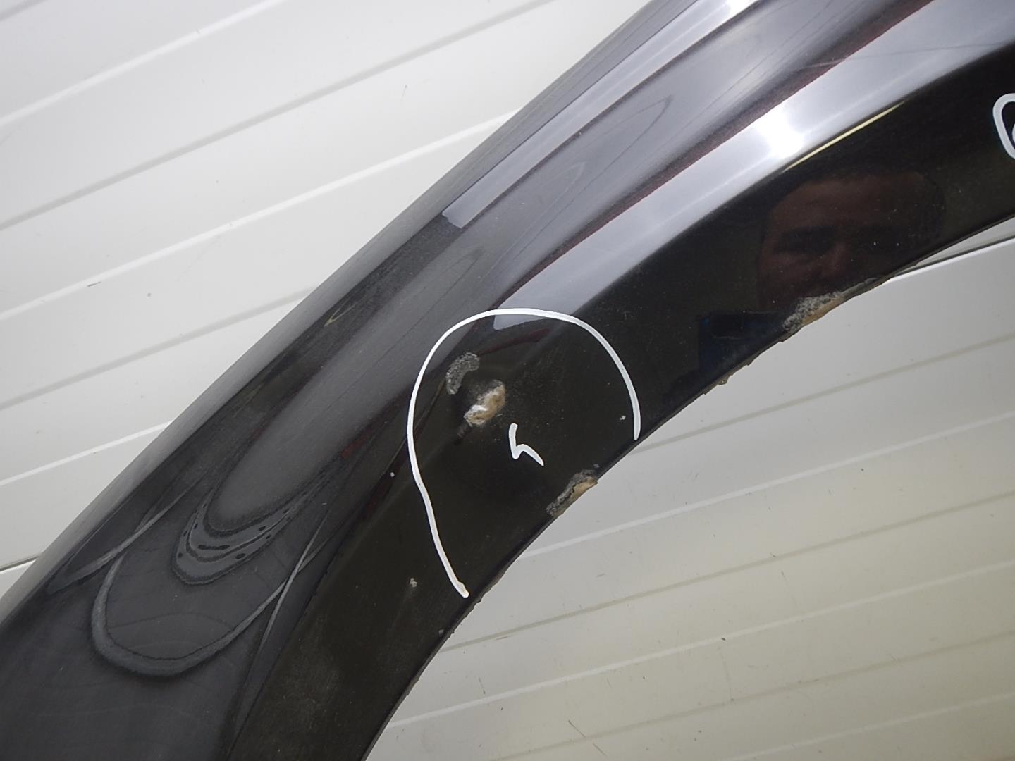 Крыло переднее левое