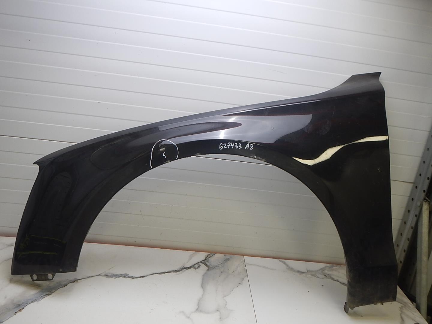 Крыло переднее левое