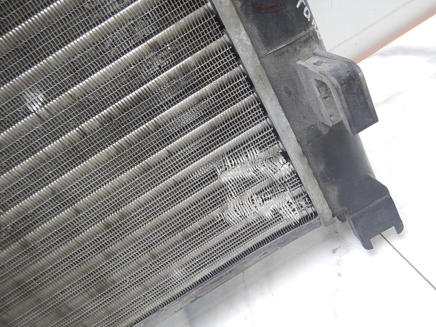 Радиатор охлаждения двигателя основной