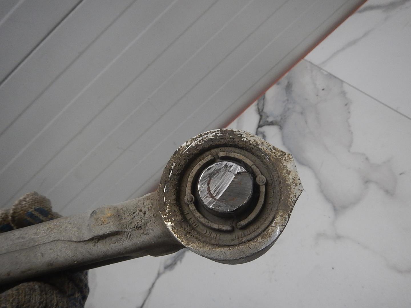 Рычаг задний нижний левый