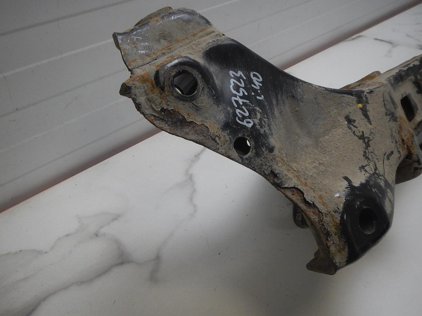 Балка задняя