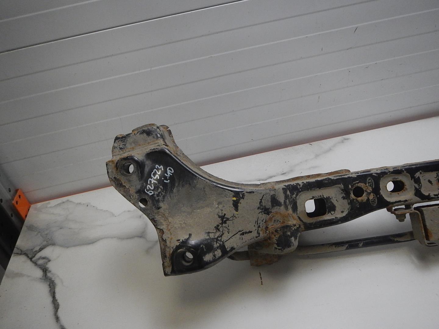 Балка задняя