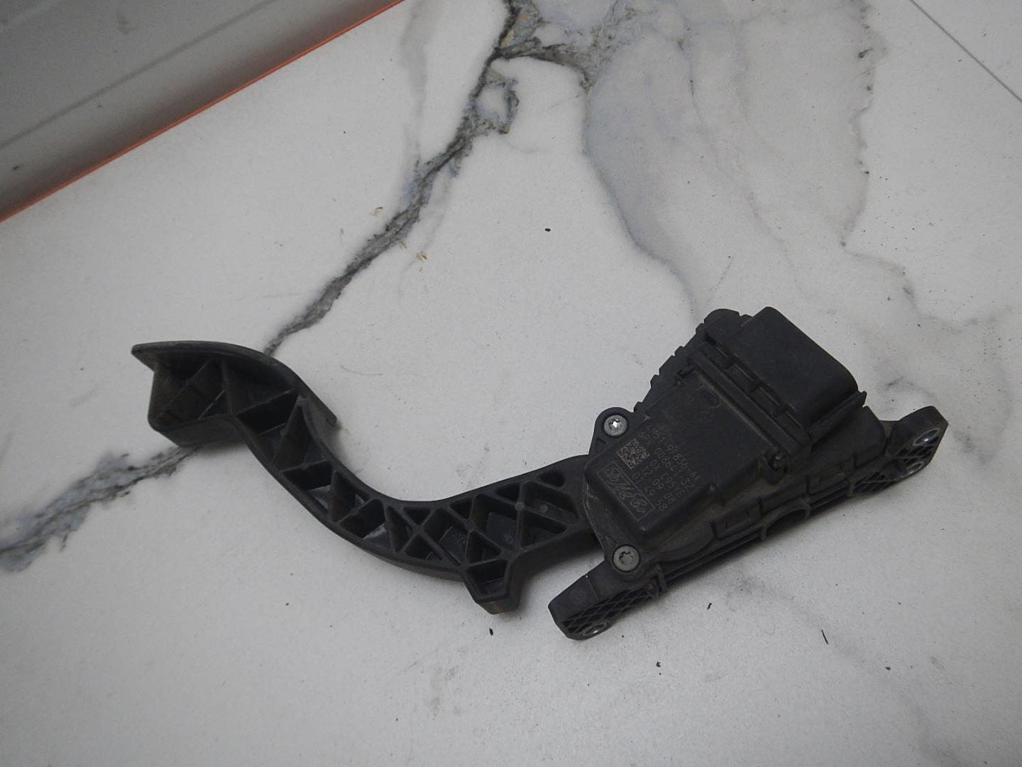 Педаль газа