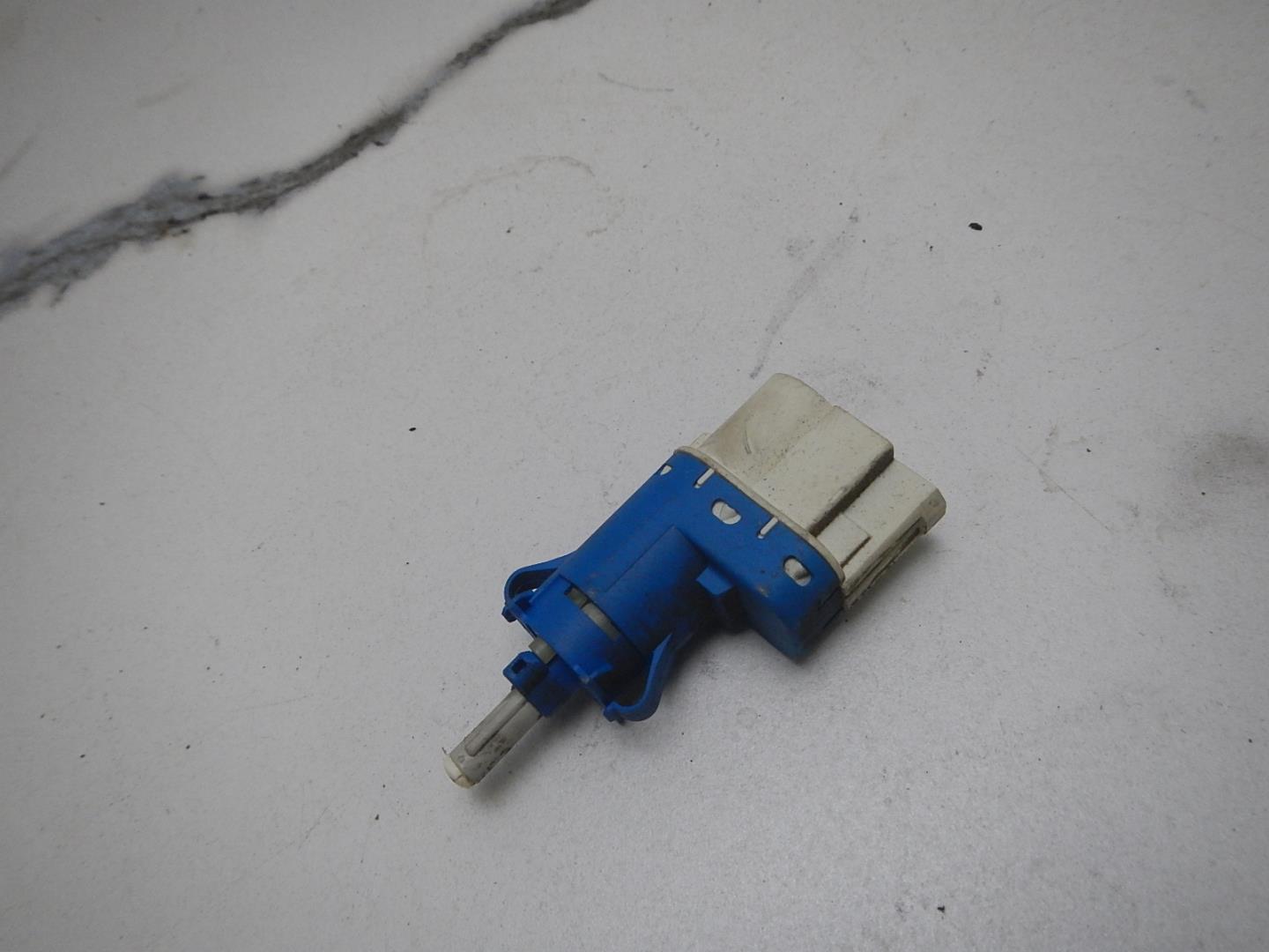 Датчик включения стопсигнала