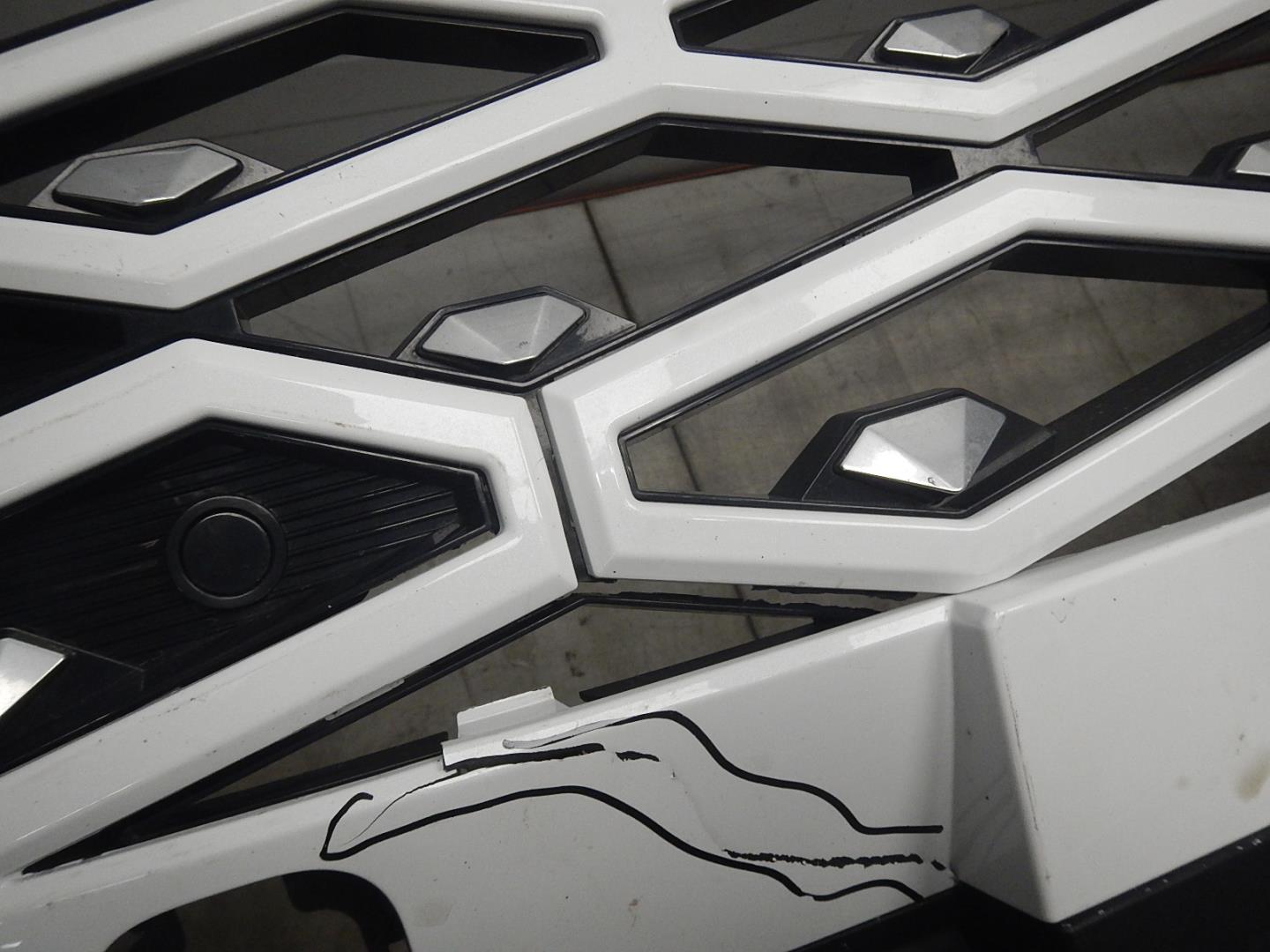 Бампер передний