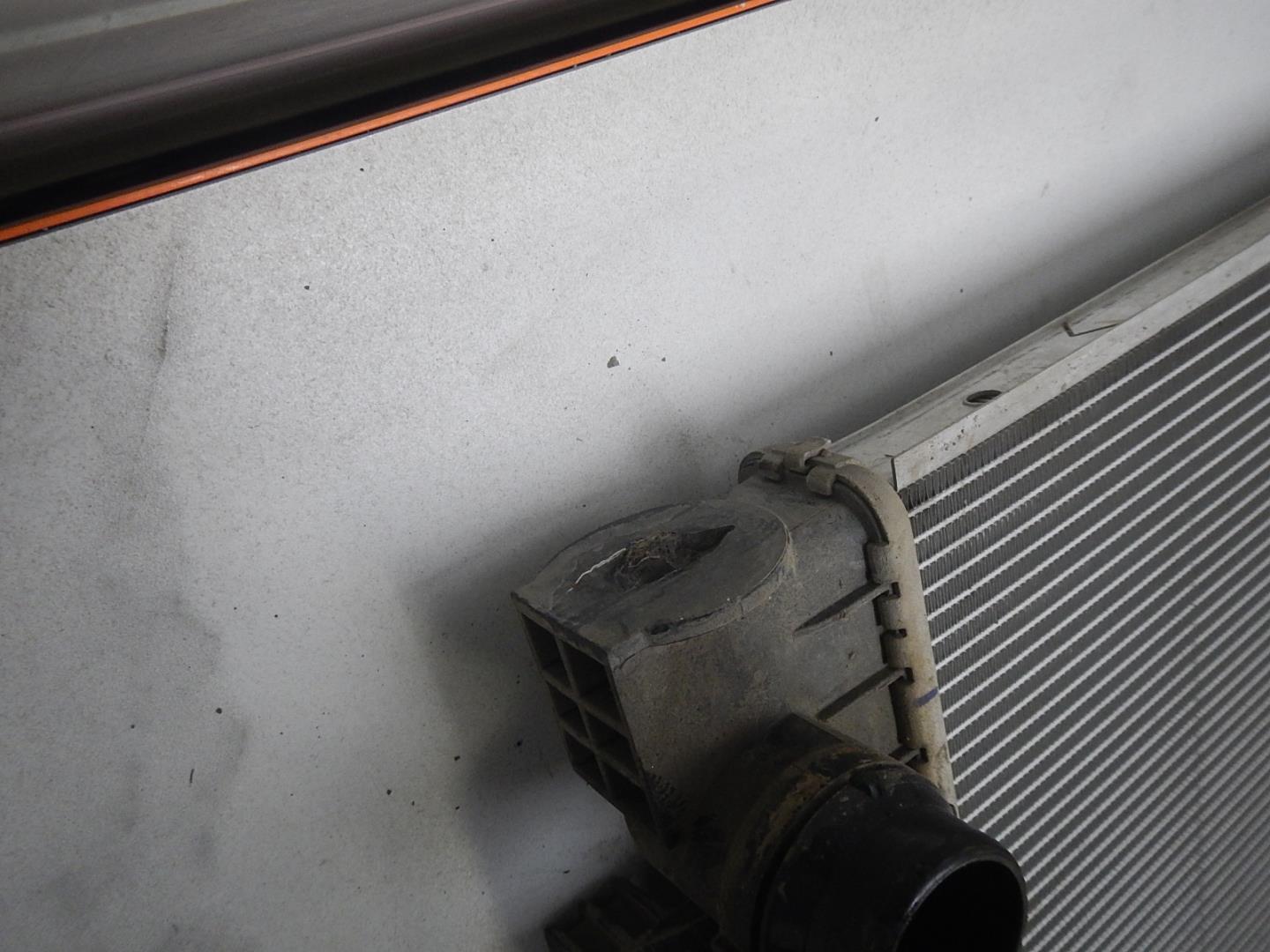 Радиатор охлаждения двигателя основной