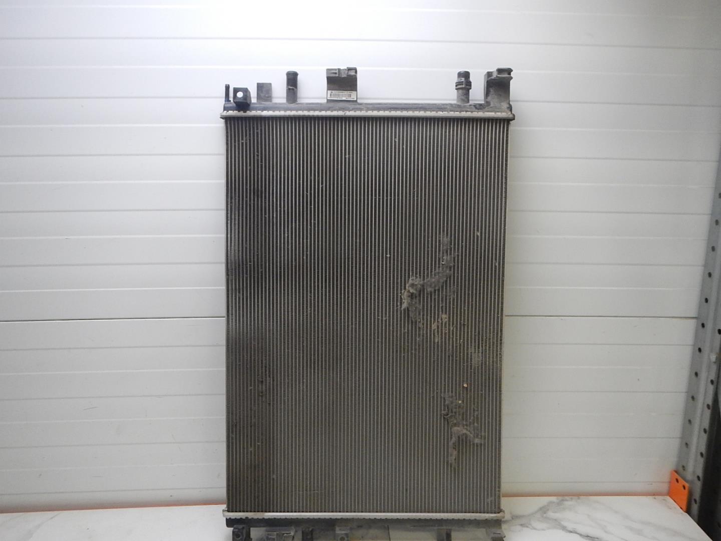 Радиатор охлаждения двигателя дополнительный