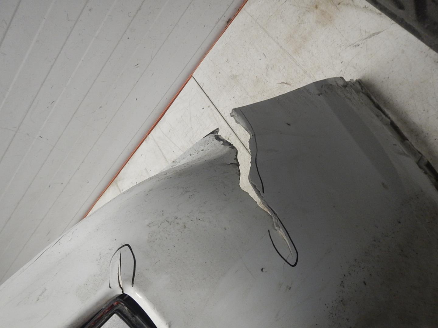 Бампер задний