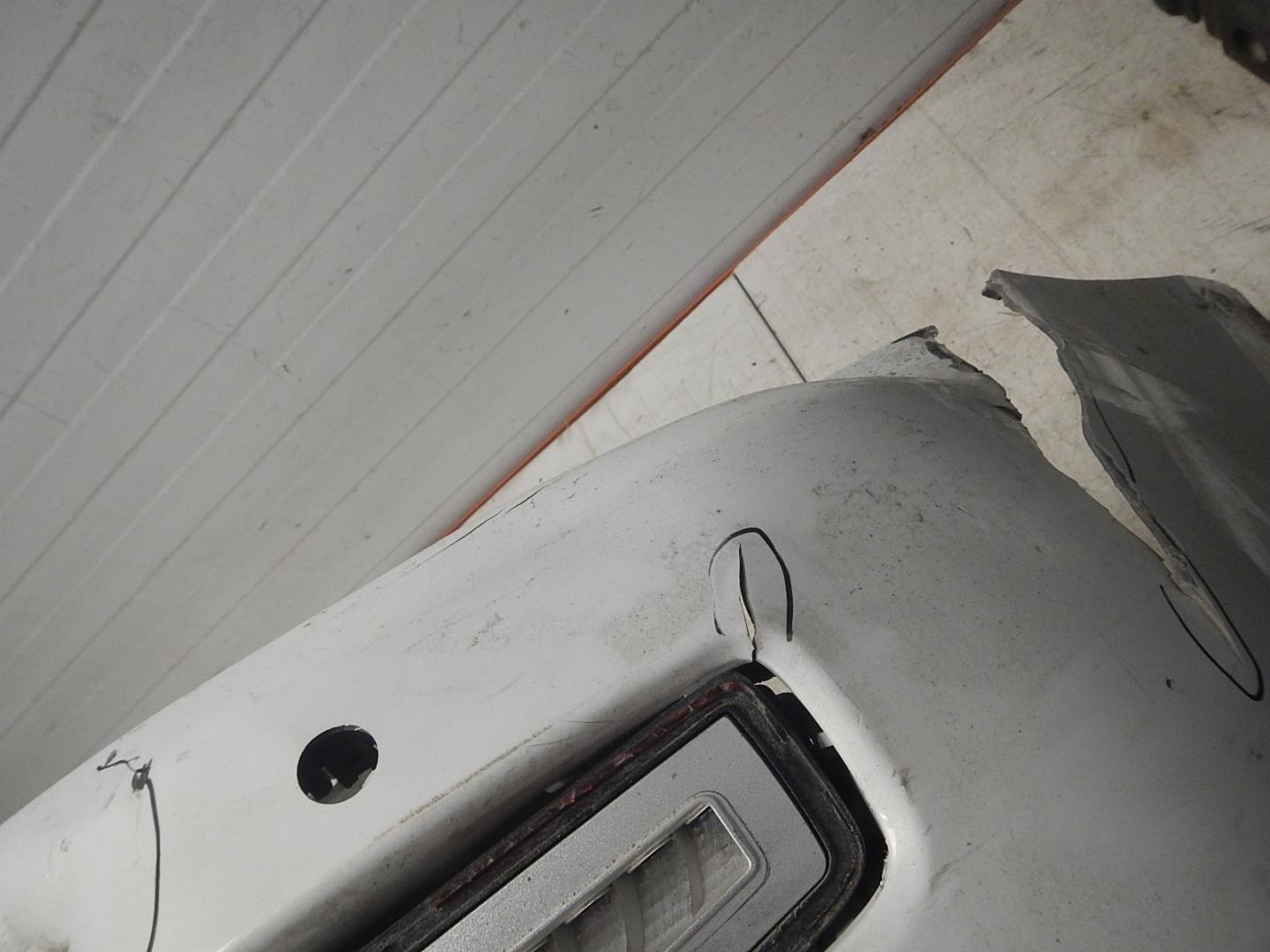 Бампер задний