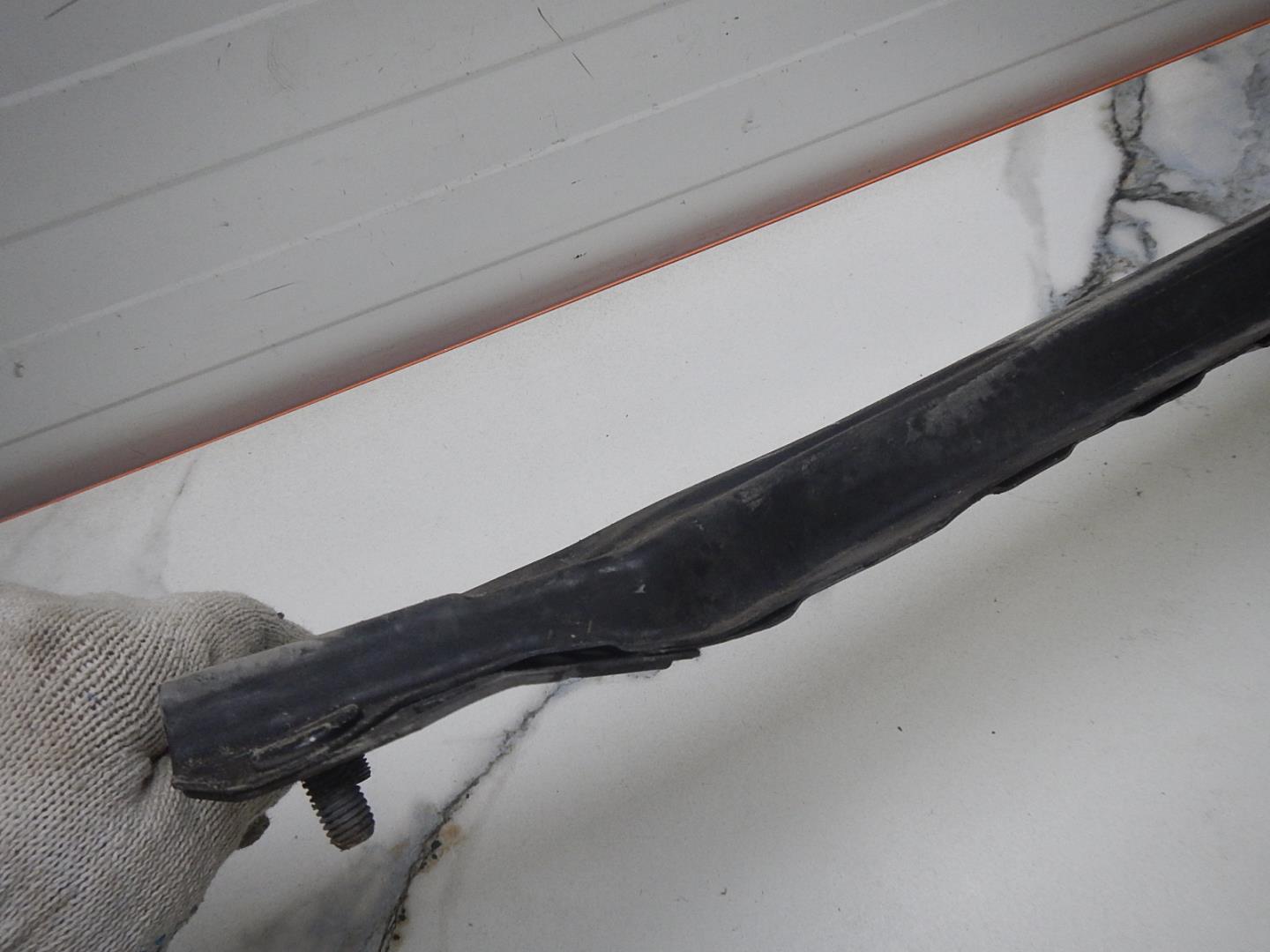 Балка подрадиаторная