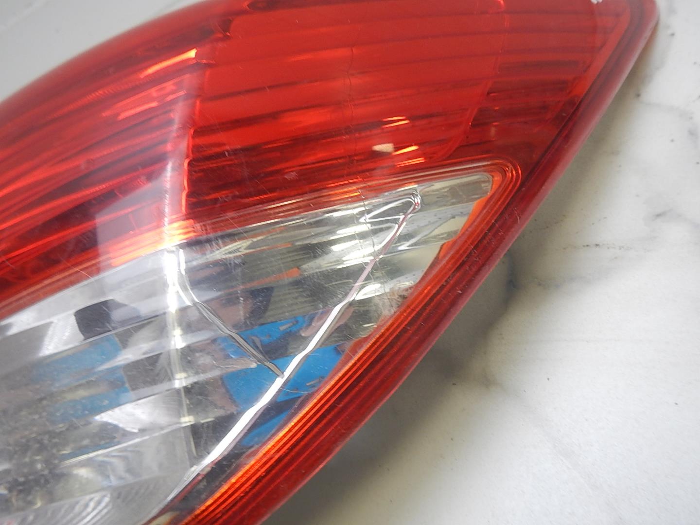 Фонарь задний правый