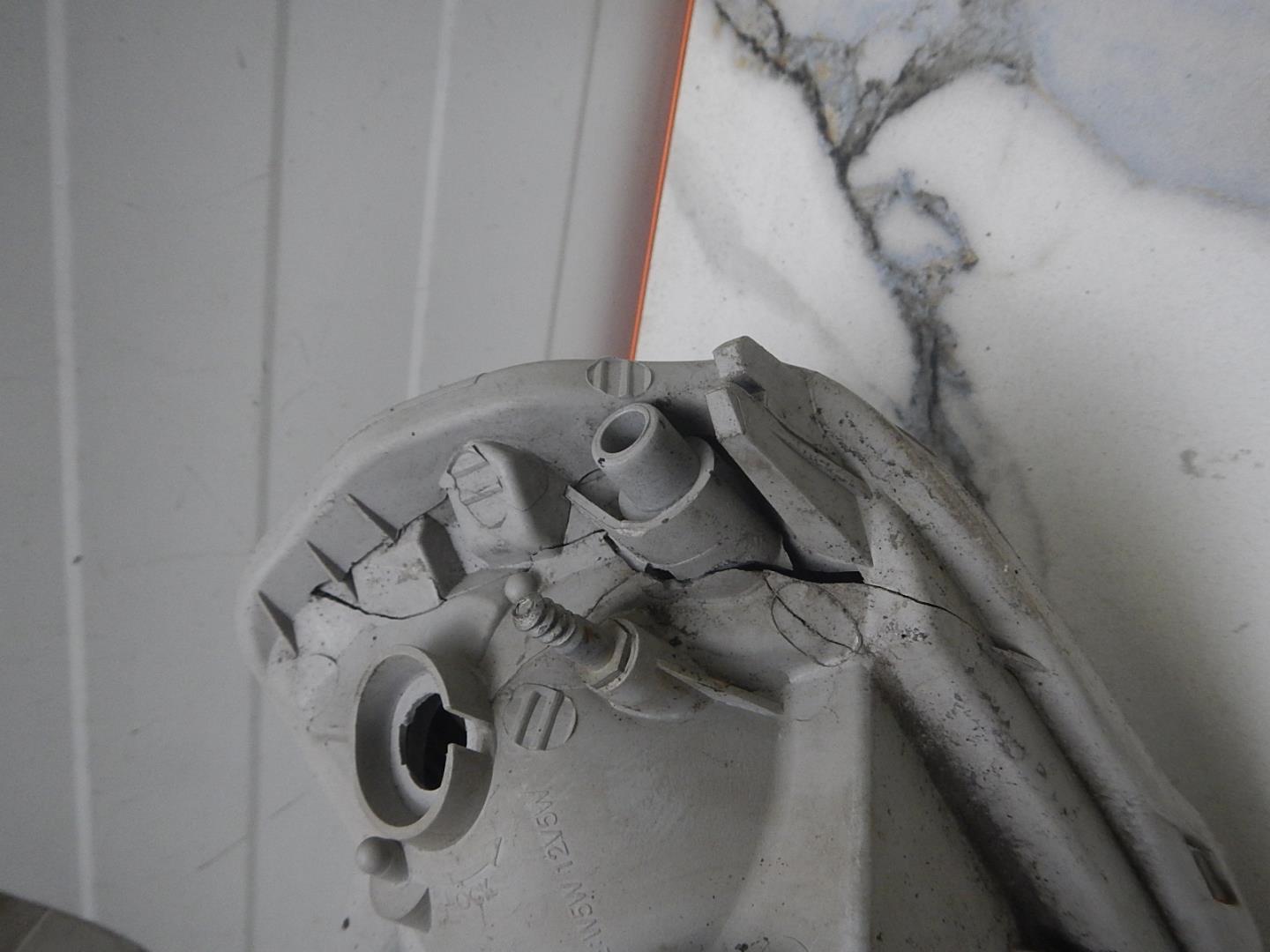 Фара правая