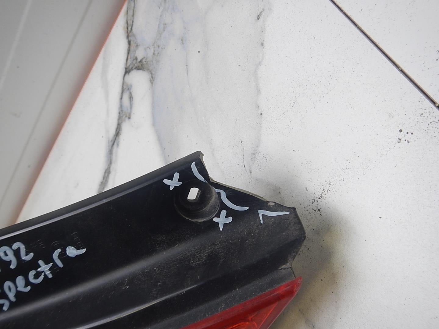 Фонарь задний левый