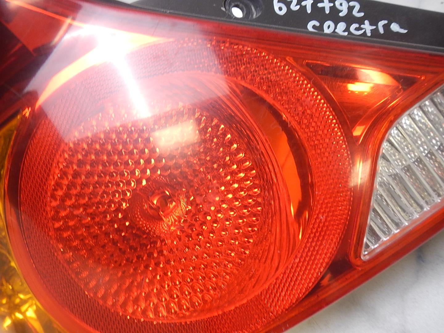 Фонарь задний левый