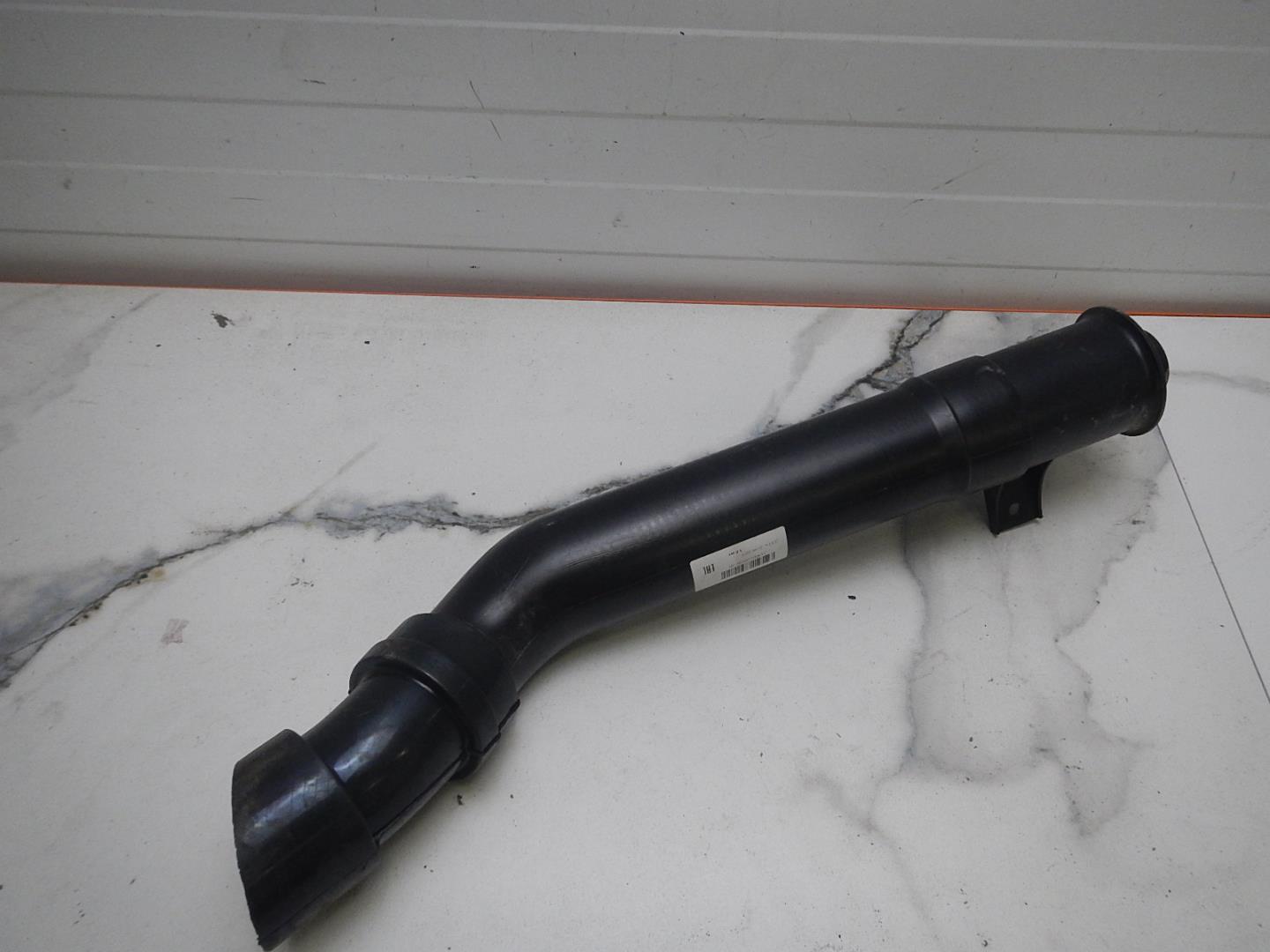 Патрубок воздушного фильтра