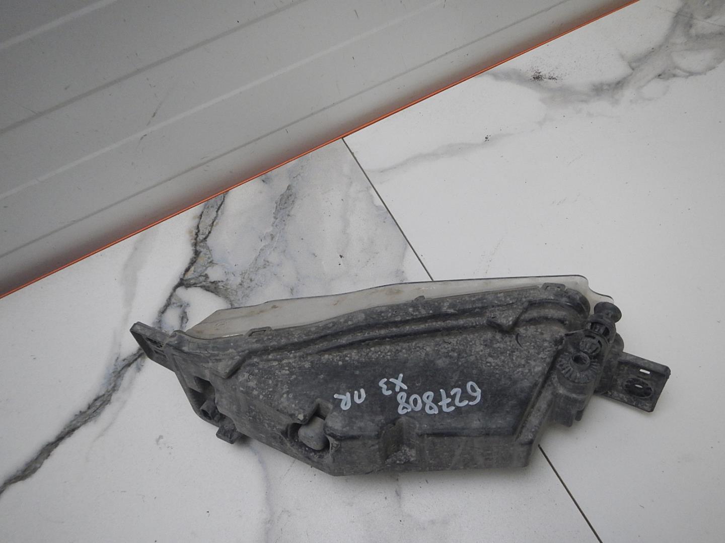 Фара противотуманная правая