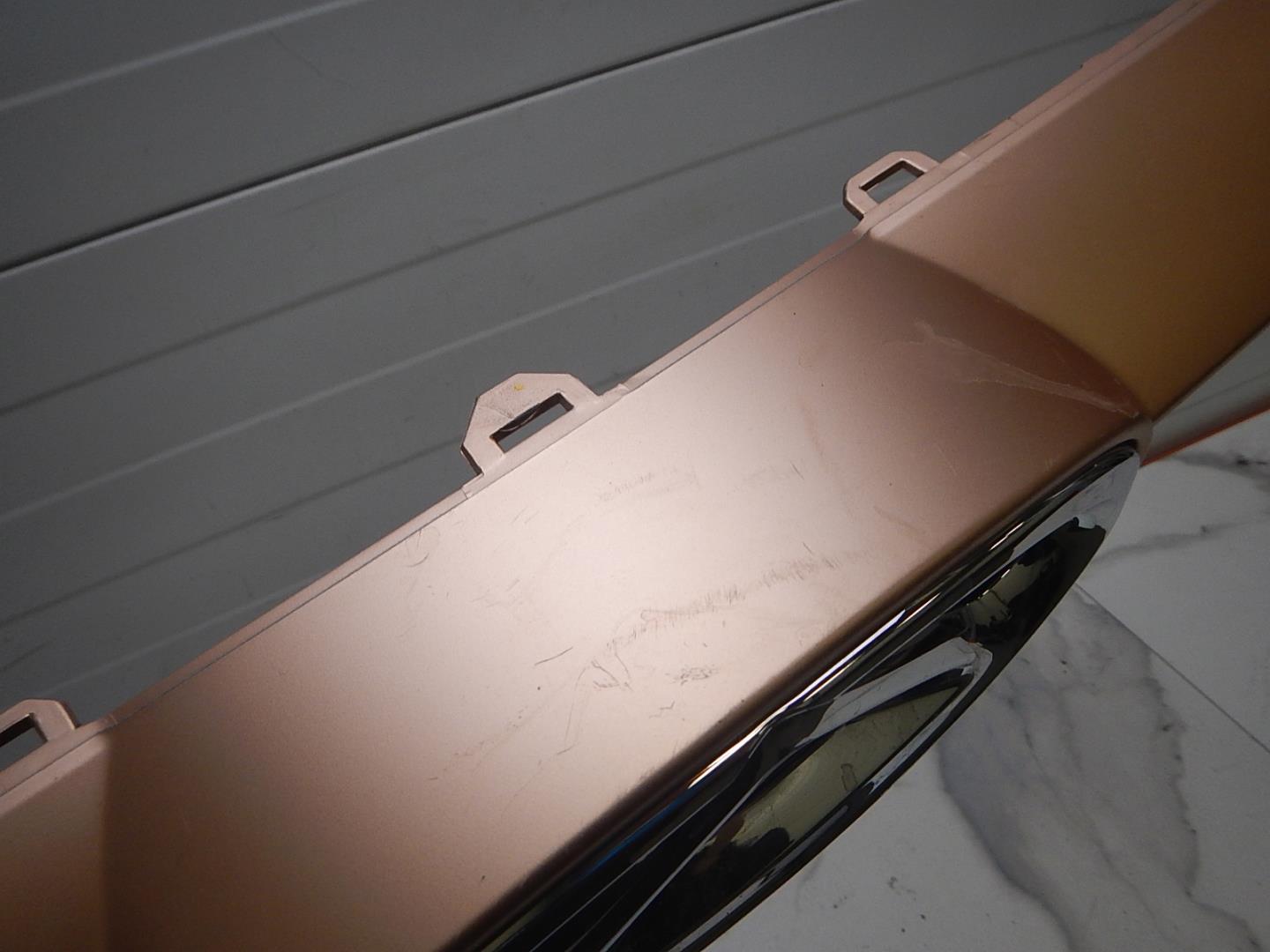 Накладка на решетку радиатора