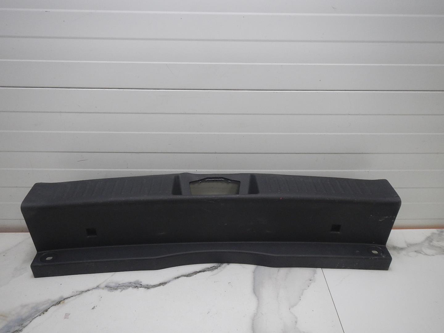 Обшивка багажника