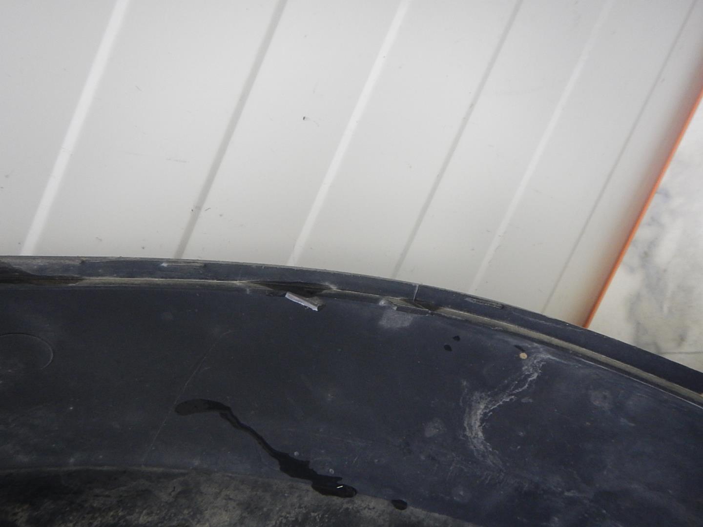 Решетка в бампер центральная