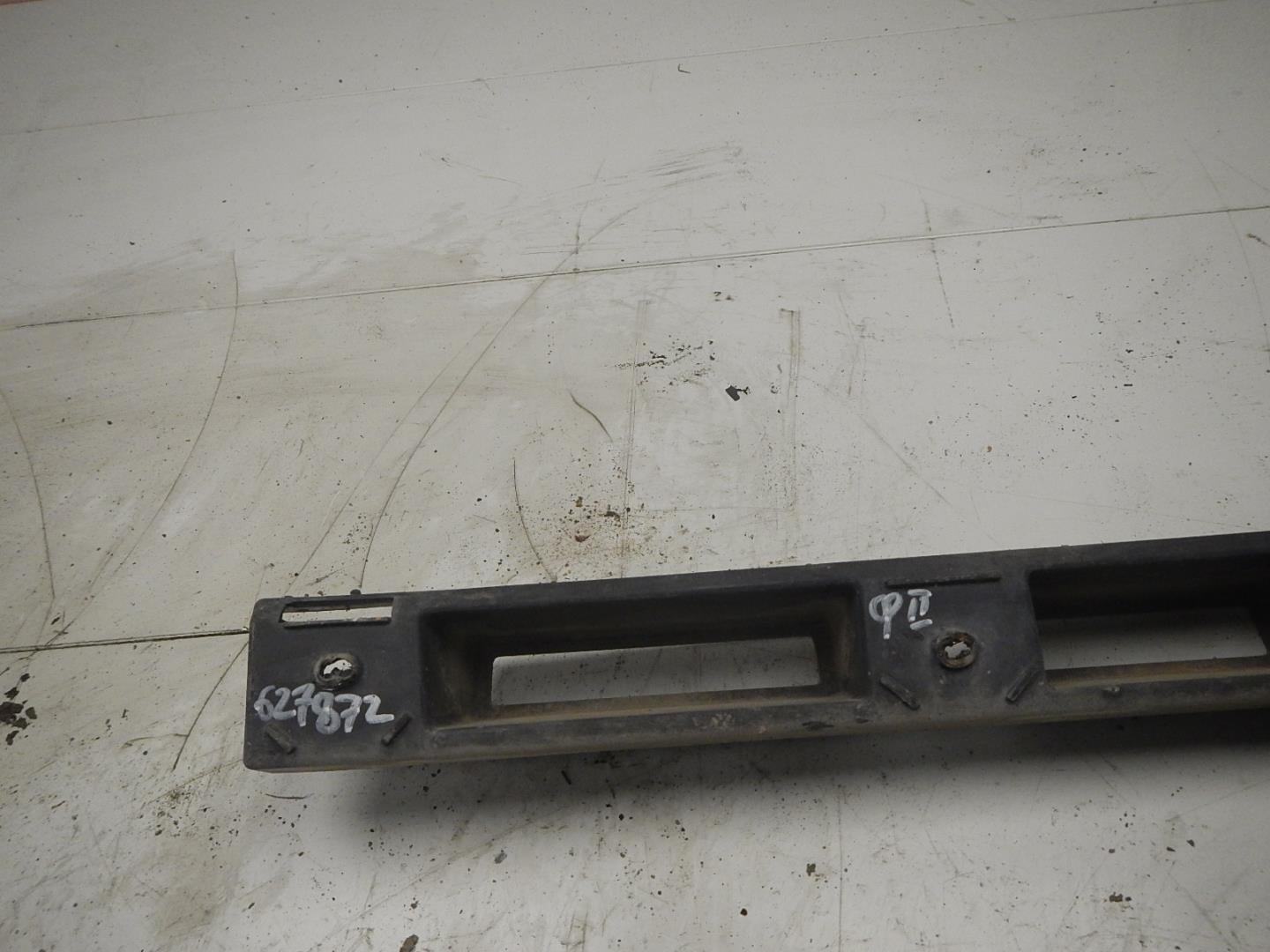 Кронштейн заднего бампера