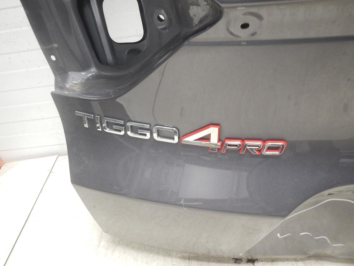 Дверь багажника