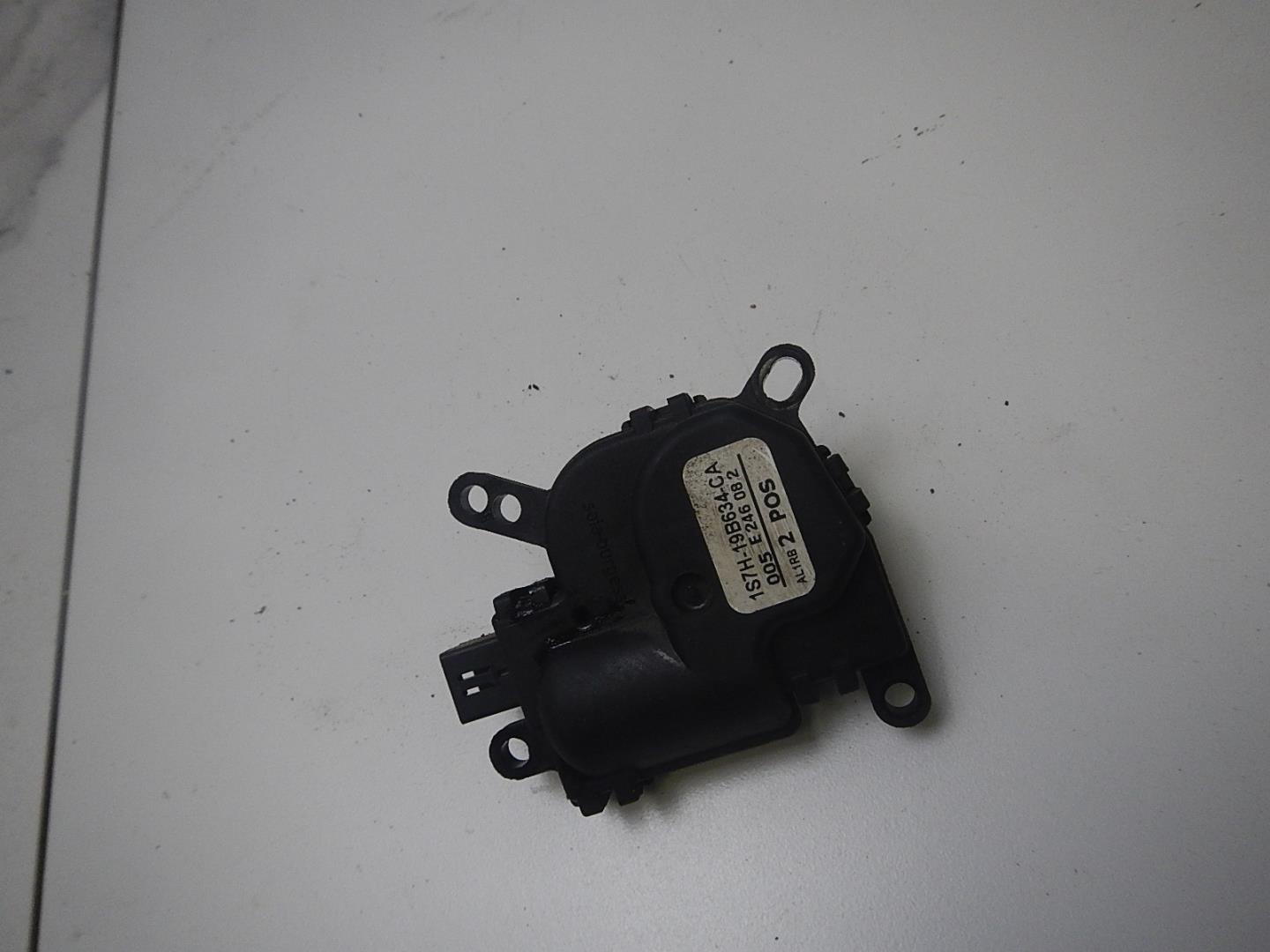 Моторчик заслонки печки