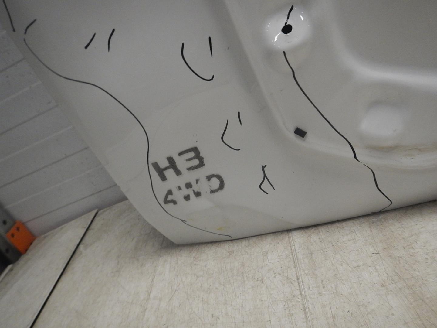 Дверь багажника