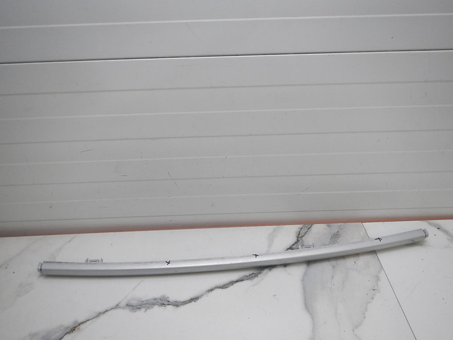 Молдинг заднего бампера