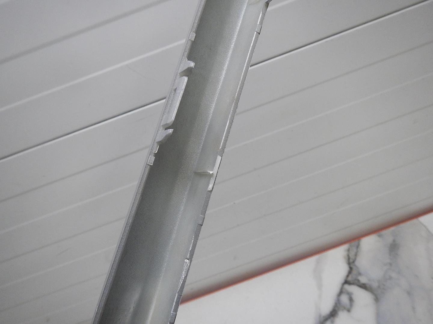 Молдинг заднего бампера