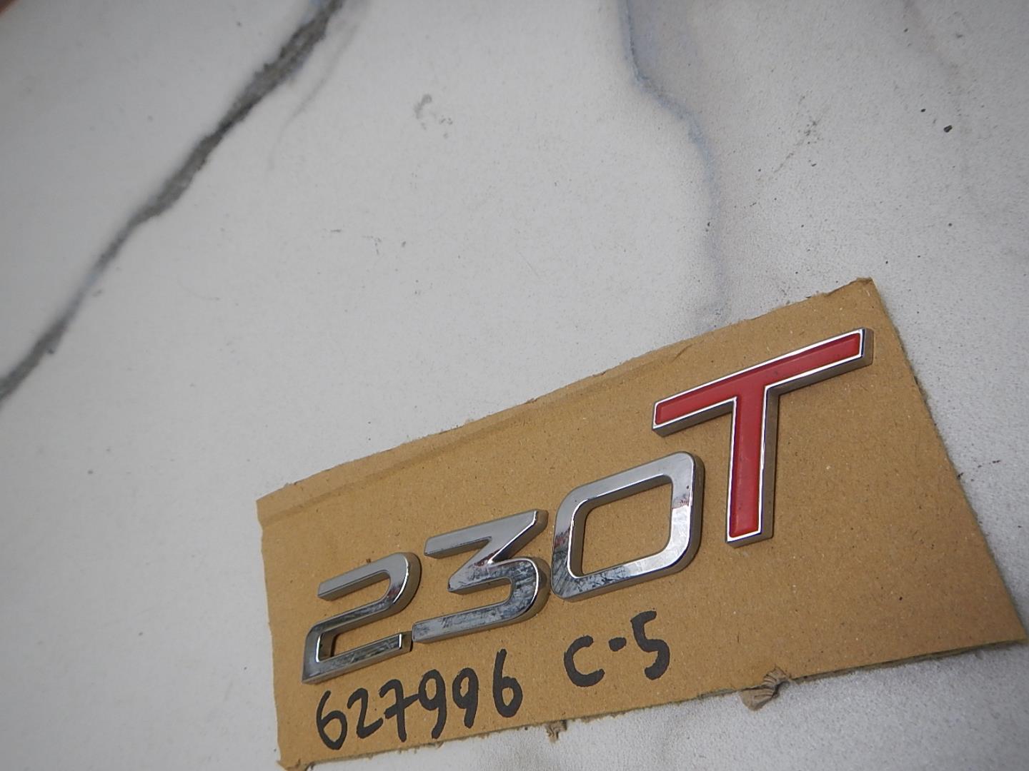 Эмблема на крышку багажника