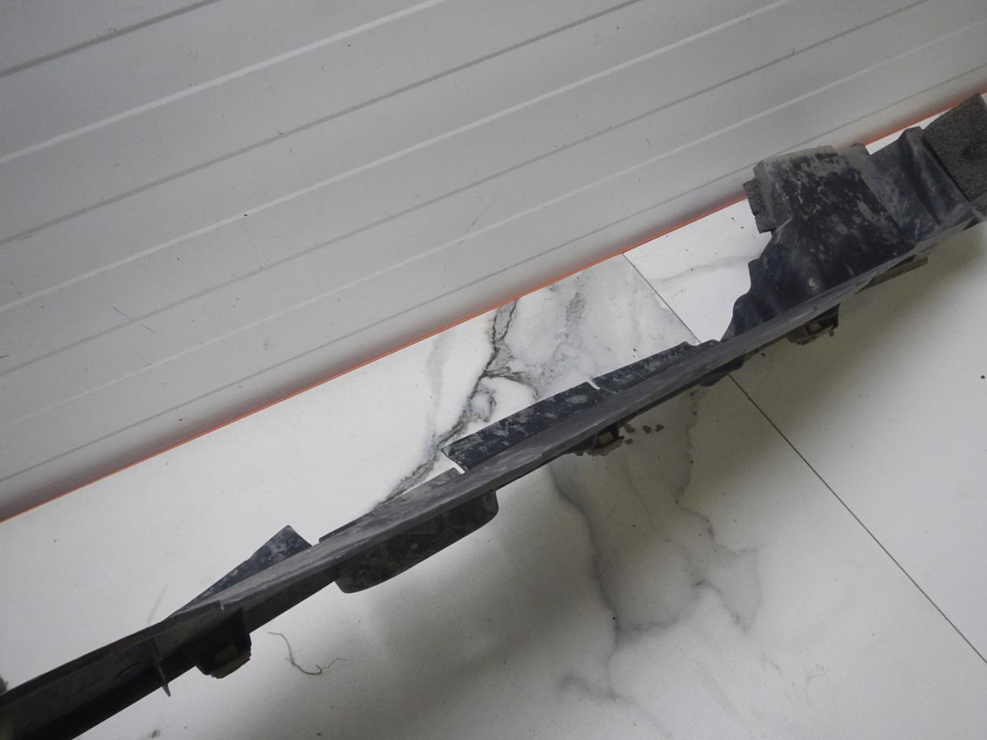 Воздуховод радиатора нижний